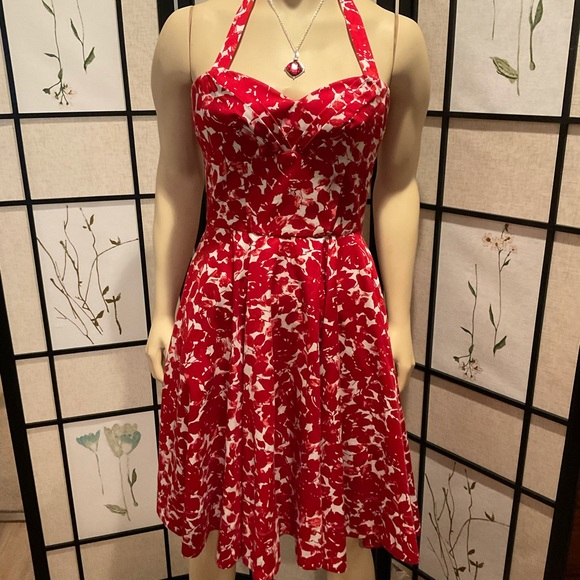 Maggy London Dresses & Skirts - Maggy London Sun Dress